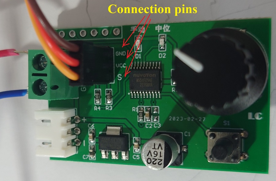 Broches de connexion.jpg