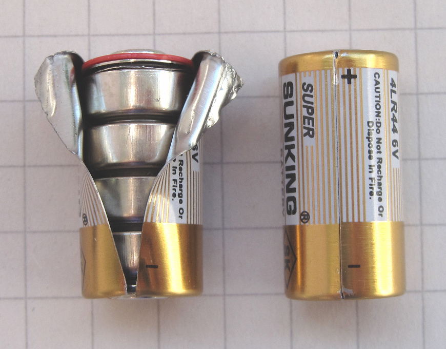 4LR44-battery-open-closed.jpg
